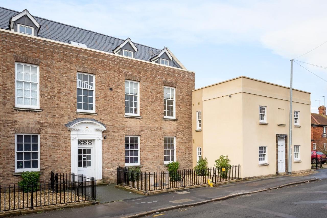 2 Bedroom Garden Apartment Cheltenham Exterior foto