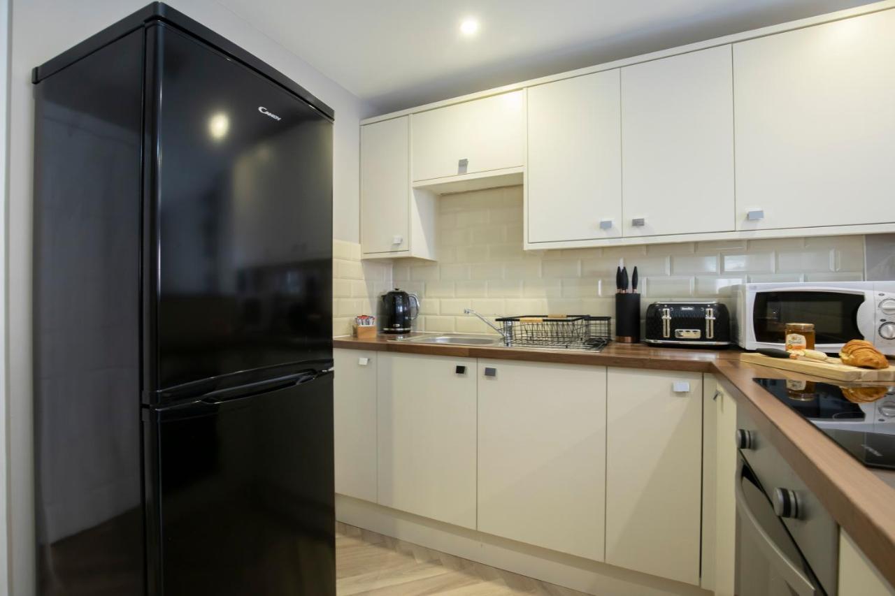 2 Bedroom Garden Apartment Cheltenham Exterior foto