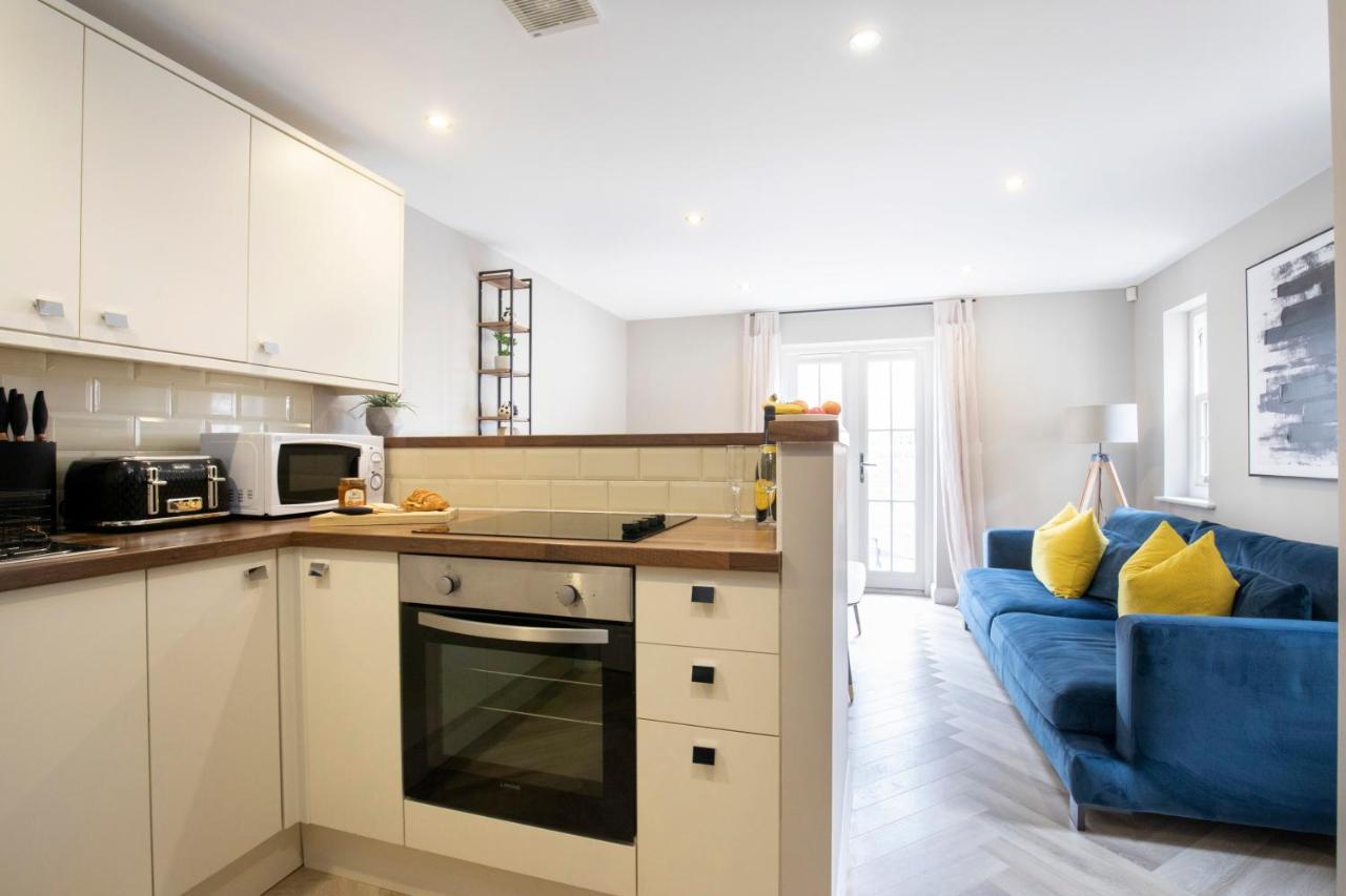 2 Bedroom Garden Apartment Cheltenham Exterior foto