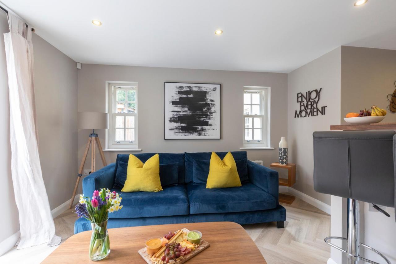 2 Bedroom Garden Apartment Cheltenham Exterior foto
