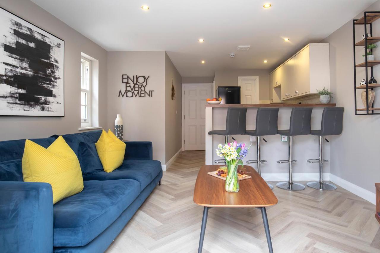 2 Bedroom Garden Apartment Cheltenham Exterior foto